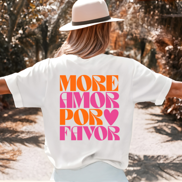 Boyfriend Shirt More Amor Por Favor – oversized T-Shirt Damen mit Statement-Rückenprint in Orange und Pink